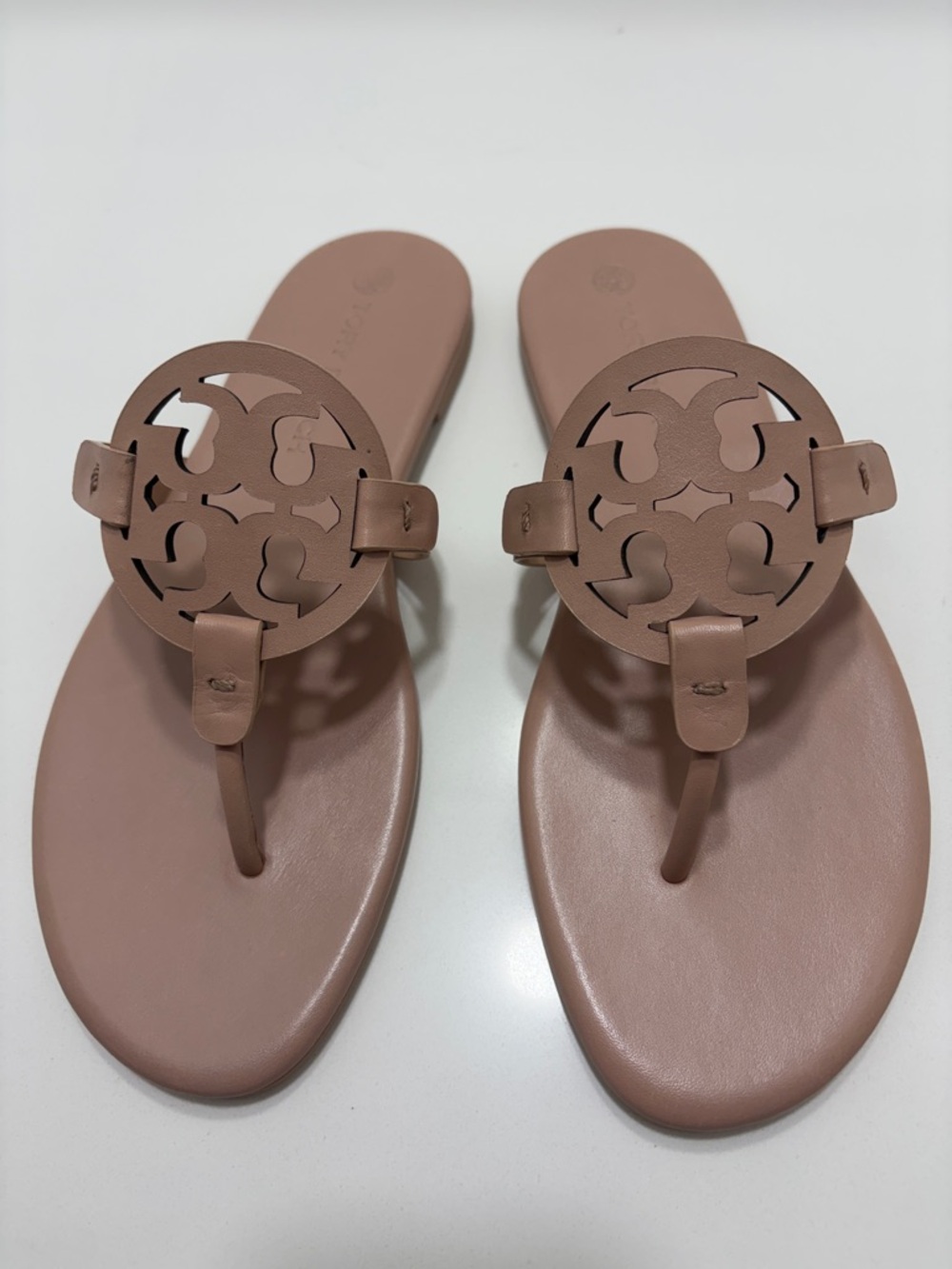 NWT Tory Burch Light Sand Soft Calf Leather Miller Sandals
